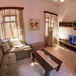 Armonia House Feriehus Simi